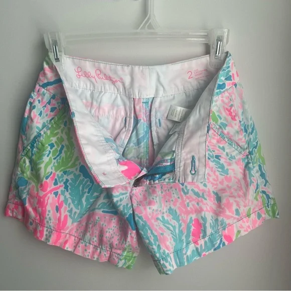 Lilly Pulitzer Callahan Shorts Turquoise Let's Cha Cha Size 2 Vibrant EUC - Picture 3 of 6